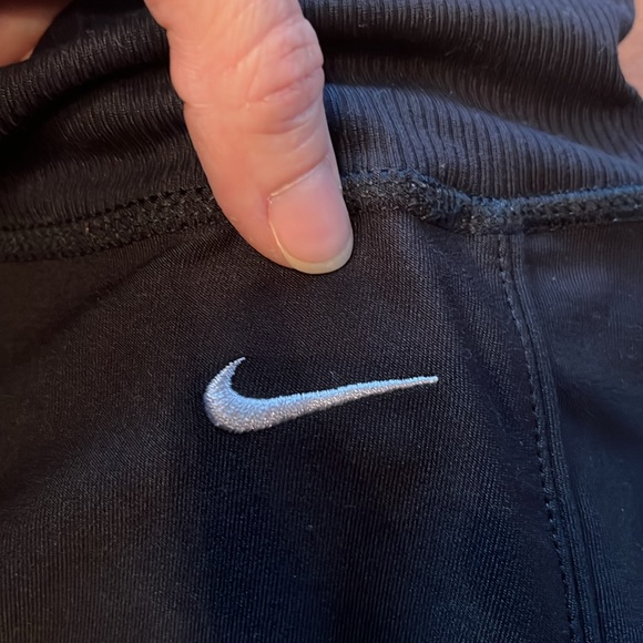 Like new Nike Fit Dry athletic capris - Picture 2 of 12